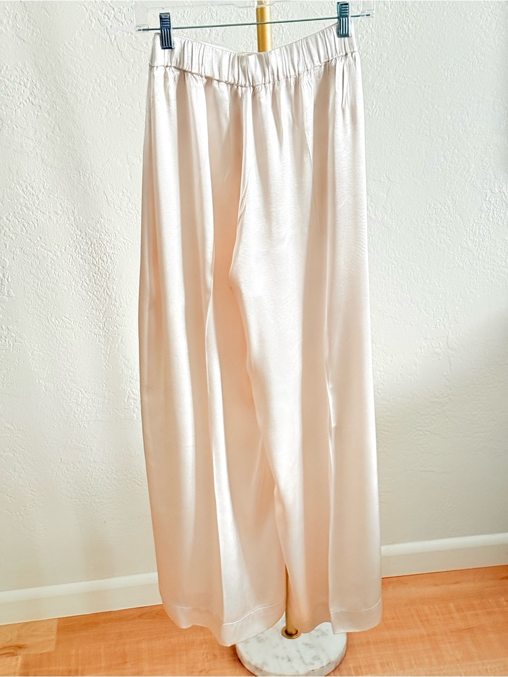 Free People Good Days Pearl Satin Pleated Wide Leg Trousers Minimalist M Chic - Picture 6 of 10
